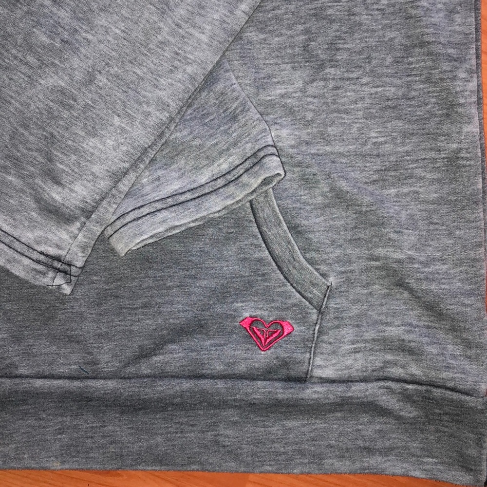 Woman’s Roxy Sweater - Picture 3 of 4